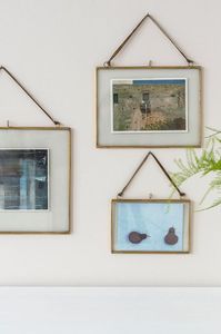 Home Decor Glass & Metal <b>Designing</b> Hanging Photo <b>Frame</b> for <b>Wall</b> Decoration, with 2 Sides Glass Customized Decorative <b>Frame</b> - Product Image 4