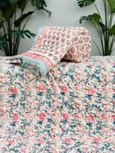 Couettes en coton imprimées à la main de style vintage, lavables, taille personnalisée - Fabrication OEM en gros pour la vente en gros mondiale - Product Image 5