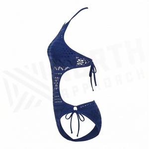 Traje de baño azul de una pieza con cuello halter para mujer, con diseño geométrico calado y lazos laterales - Product Image 3