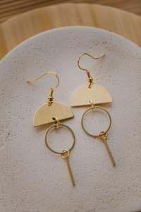 Pendientes de latón finos al por mayor, estilo clásico, diseño martillado, fabricante de la India, la mejor joyería para producto en oferta. - Product Image 3