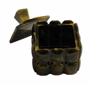 Boîte à bijoux en résine florale artisanale de qualité supérieure, organiseur décoratif pour bibelots, petit conteneur cadeau personnalisé en résine - Product Image 1