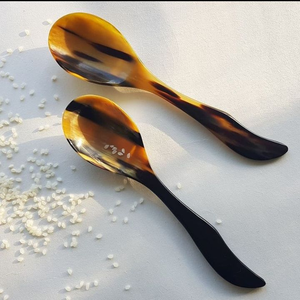 Cuchara de Nácar con Mango de Cuerno de Búfalo, Cuchara para Caviar de 20 cm, 100% Artesanía India, Perfecta para Servir Caviar Premium - Product Image 3