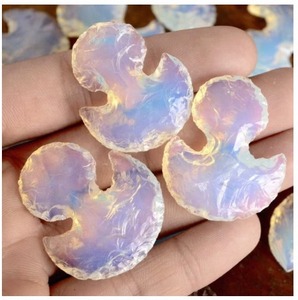 Colgante de Hacha Creciente de Opalita Hecho a Mano, Pulido, 100% Piedra Genuina, Cristal Curativo, Guerrero Eterno, Runa del Amor, Magia - Product Image 4