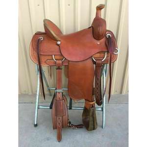 Selle d'équitation anglaise en cuir avec design gravé, arceau en bois, confortable, durable, imperméable et absorbant la transpiration - Product Image 6