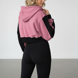 Sudadera Corta con Capucha para Mujer, en Rosa y Negro, con Estampado de Llama y Letras en la Parte Delantera, Estilo Casual para Otoño, Tendencia Actual - Product Image 2