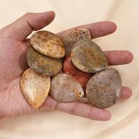 Venta al por Mayor de Colgantes de Jade Coral Natural de Alta Calidad en Forma de Lágrima, Colgante de Piedra de Crisantemo de Cristal