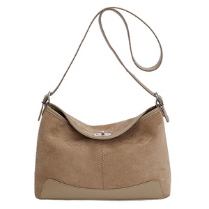 กระเป๋าถือหนังวัวแท้แบบสั่งทำจากโรงงาน ทนทาน เรียบง่าย ใช้สะพายไหล่สำหรับผู้หญิง ใช้ได้ทุกวัน - Product Image 4