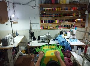 Uniforme de Fútbol Americano 7v7 Transpirable con Diseño Clásico Personalizado OEM, Impresión por Sublimación de Alta Calidad, Conjunto de Uniforme de Flag Football Transpirable - Product Image 4