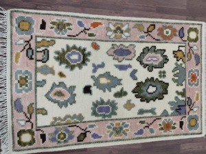 Nouveau tapis abstrait rose noué à la main |   Petit tapis fait main en laine inspiré de l'Oushak, adapté aux animaux domestiques, antidérapant, très résistant, pour la maison - Product Image 5