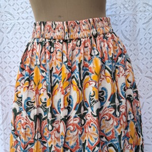 Jupe longue en coton pour femme, motif damassé arabesque imprimé, taille smockée, boutonnée sur le devant, ourlet à volants, multicolore, style bohème, faite à la main - Product Image 3
