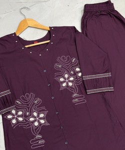 Salwar Kameez en coton violet brodé pour femmes, vêtements décontractés traditionnels, style Inde Pakistan, coupe ample, longueur cheville 85411 DIVA-162 - Product Image 4