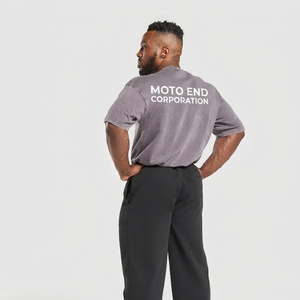 Camiseta de Manga Corta Gris para Hombre de Moto End Corporation, Cuello Redondo, Estilo Casual Urbano, Corte Regular, Diseño con Letras Impresas - Product Image 3