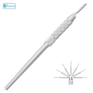6flowers Couteau à Découper Rond Siegel de Haute Qualité, Manche en Acier Inoxydable Certifié CE ISO, 16cm, pour Utilisation en Chirurgie Générale - Product Image 1