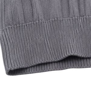 Pull polo en maille côtelée grise à manches longues, col boutonné, décontracté, doux et chaud pour l'hiver, personnalisable avec logo, vêtement de mode premium pour homme - Product Image 4