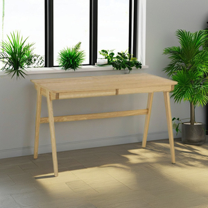 โต๊ะทำงานสไตล์สแกนดิเนเวียนสำหรับโฮมออฟฟิศพร้อมขาไม้แข็งแรง - Product Image 1