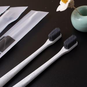 Brosse à dents jetable écologique avec poils souples Couleurs vives Caractéristique recyclable pour hôtels <span class=keywords><strong>Airbnb</strong></span> Homestay - Product Image 4