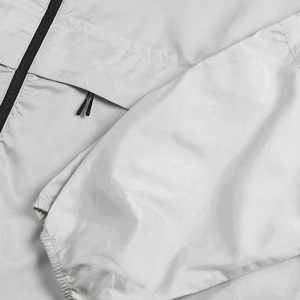 Chaqueta Cortavientos Ligera con Capucha y Cierre Completo NESTA SPORTS con Logotipo Personalizado, Chaqueta Deportiva Impermeable para Senderismo (Unisex) - Product Image 4