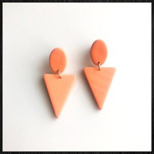 Boucles d'oreilles en résine faites à la main pour femmes, bijoux fantaisie en résine époxy colorée - Product Image 2