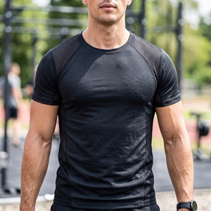 T-shirt d'été pour homme en maille respirante, idéal pour la gym, vente en gros OEM ODM, personnalisation du logo en usine - Product Image 3
