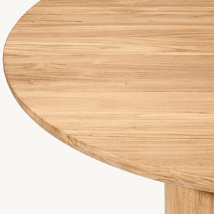 Table ronde en teck au style moderne et épuré, idéale pour les repas en extérieur, robuste et durable. - Product Image 3