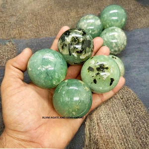 Pierre de préhnite de haute qualité, cristal naturel de quartz vert, poli à la main, pour la méditation et la décoration intérieure, vente en gros - Product Image 2