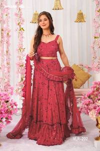 Ensemble Lehenga Choli & Dupatta de qualité supérieure pour les fêtes, en Chinon Airtex avec impression numérique, fournisseur indien - Product Image 4