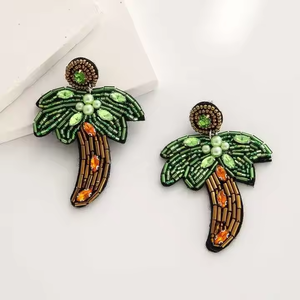 Pendientes Bordados de la India, Pendientes Hechos a Mano para Mujeres y Niñas, Pendientes de Cuentas Multicolores de MD HANDICRAFTS - Product Image 4