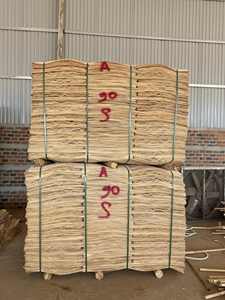 Placage en bois de caoutchouc du Vietnam 100 % naturel, coupé rotativement, écologique, pour la fabrication de contreplaqué - Product Image 3