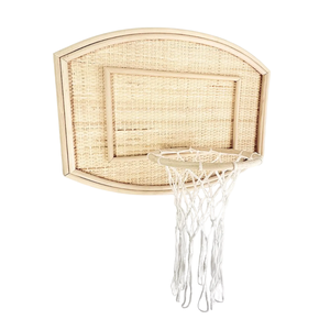 Panier de basket en rotin naturel pour enfants, décoration murale, jouet sportif en osier fait main pour chambre d'enfant et espace de jeu actif - Product Image 1