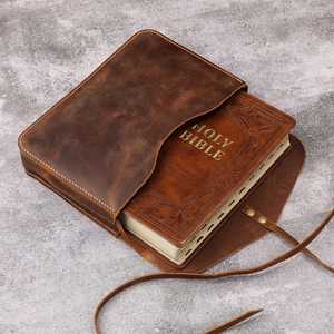 Funda de Cuero Adimani para Biblia al por Mayor con Logotipo Personalizado en Relieve, Estuche de Viaje Cristiano, Modelo OEM - Product Image 1