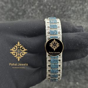 นาฬิกาข้อมือ Pahal Jewels สแตนเลสสตีลทรงสี่เหลี่ยมผืนผ้า ประดับเพชรสีน้ำเงิน ระบบอนาล็อก กลไกอัตโนมัติ แสดงวันที่ สายขนาด 20 มม. สำหรับทุกเพศ - Product Image 2