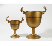 Seau à glace en aluminium doré antique avec poignée en forme de cerf |   Élégant bois de cerf pour refroidisseur |   Trophée de bar à cocktails glamour pour mariage