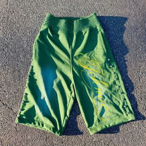 Pantalones Cortos Casuales de Algodón Grueso para Hombre, Estilo Y2K Grunge, con Estampado Gráfico y Tachuelas Plateadas, Venta al por Mayor Personalizada - Product Image 3
