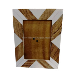 Cadre photo en bois artisanal de qualité supérieure pour la décoration de la maison et du bureau Design intemporel et élégant à des prix abordables du fournisseur - Product Image 5