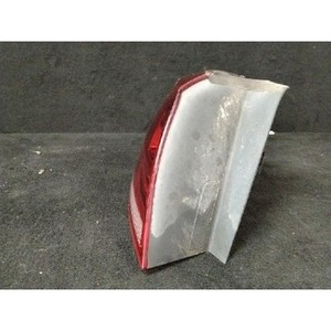 Feu arrière extérieur gauche d'occasion OEM CC 357/358 2012-2016 3C8945207AD - Product Image 3
