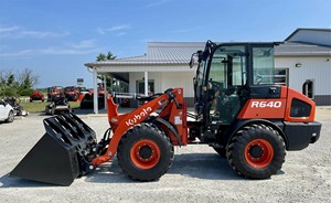 Chargeuse sur pneus compacte Kubota R640 neuve d'occasion, chargeuse frontale, machine diesel pour la construction, l'agriculture et la manutention de matériaux - Product Image 2