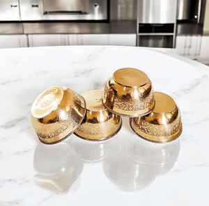 Bol à glace élégant en laiton avec cuillères assorties, empilable, design glamour, bol royal en laiton à prix avantageux - Product Image 3