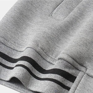 Veste de style universitaire pour homme Urban Ready, design élégant et décontracté, tissu confortable, idéale pour la mode urbaine - Product Image 5