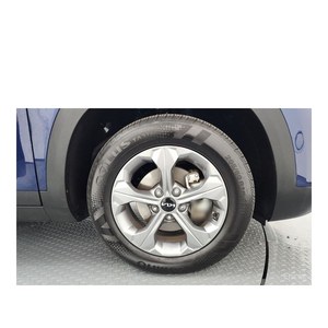 Para Kia Seltos 2.0 Gasolina 2WD Euro V, Asientos de Cuero, Volante a la Izquierda, Cámara Trasera, Junio 2024, con 21.184 km - Product Image 5