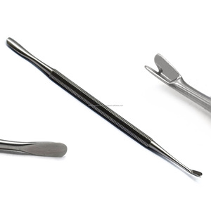 Pousse-cuticules double extrémité en acier inoxydable, nettoyeur d'ongles réutilisable, outil professionnel de manucure et pédicure pour nail art - Product Image 1