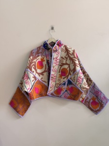 Lote surtido de chaquetas vintage Suzani estilo bohemio, hechas a mano y de talla grande. - Product Image 2