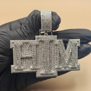 Colgante de Moissanita con Corte Brillante Redondo, Totalmente Engastado, Estilo Hip Hop, Chapado en Oro de 18K, Plata de Ley 925, con Letra HIM para Hombre - Product Image 1