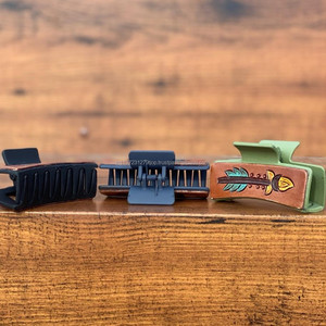 New Arrival Hot Selling Western Stylish Handmade <b>Tooled</b> Engraved Leather Hair Claw <b>Clips</b> Leather Claw Hair Accessories for Women - Product Image 6