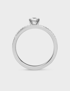 Anillo de Compromiso de Oro Blanco de 14K con Diamante Cultivado en Laboratorio de 0.44 CTW, Corte Redondo, con Banda Pavé Cruzada Trenzada - Product Image 3