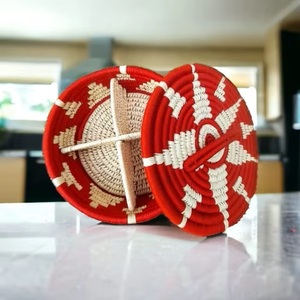 Cesta Ecológica de Bambú con Tapa, Diseño Nuevo, Tejida a Mano en Rojo y Blanco, Reforzada con Hierro, con Cuatro Compartimentos, para Servir en el Hogar - Product Image 5