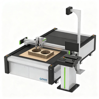 Machine de découpe automatique CNC pour emballages en carton, sans lame de moule, pour la production efficace de boîtes en carton et de panneaux alvéolés en PP
