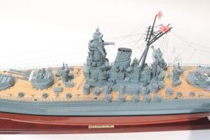YAMATO ÉDITION SPÉCIALE Modèle de navire de bataille japonais en bois artisanal, plus détaillé et prêt pour l'installation R/C - Product Image 5