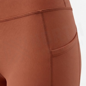 Leggings de yoga pour femmes en polyester et élasthanne, super doux, de haute qualité, très demandés, pour le fitness, dans votre couleur personnalisée - Product Image 5