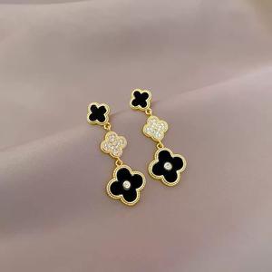 תליון זהב שחור מינימליסטי תלתן אבני חן אבני חן מרוצף זירקון שרשרת פרחים עגיל תלתן עגיל תלתן - Product Image 6