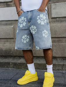 Shorts de Mezclilla para Hombre, Lavado Claro, con Estampado Floral Blanco, Casuales, de Verano - Product Image 6